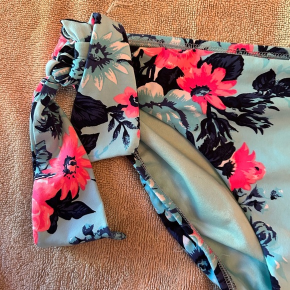 Sea Foley bikini, multicoloured blue, and pink bikini minimal signs of wear - Picture 4 of 4